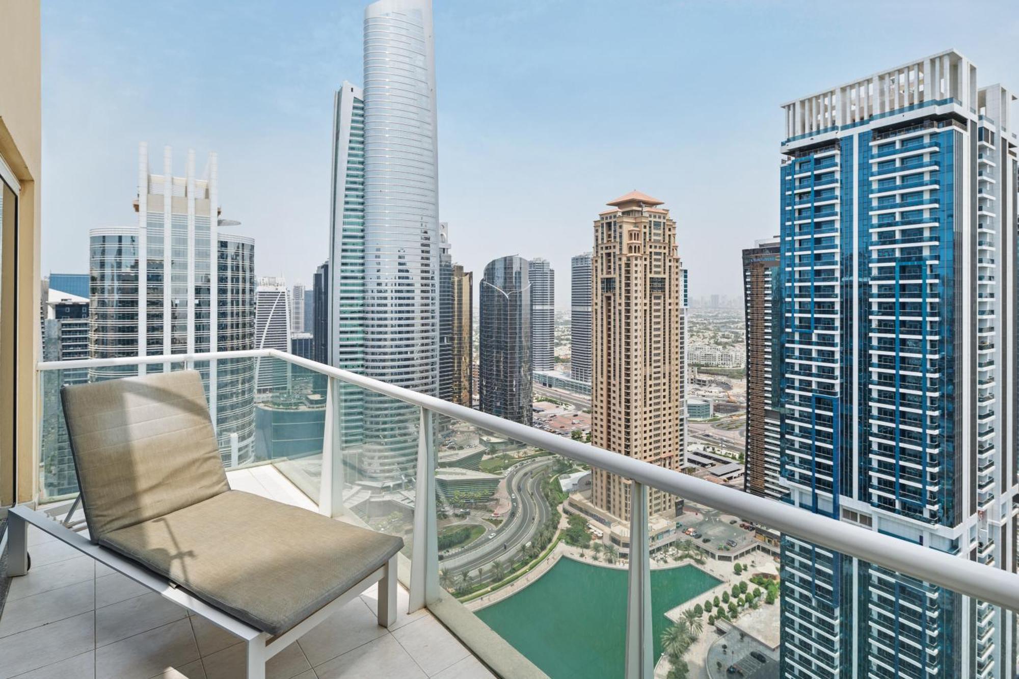 La Buena Vida: Panoramic Lake View Condo Near Dubai JLT Metro Exterior photo
